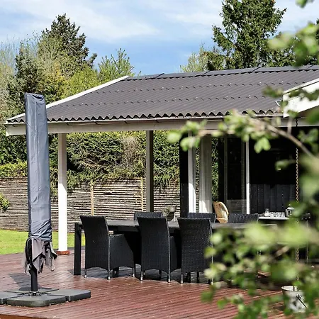 Vakantiehuis A Gem Close To And Town