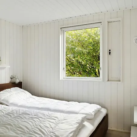 Vakantiehuis A Gem Close To And Town *